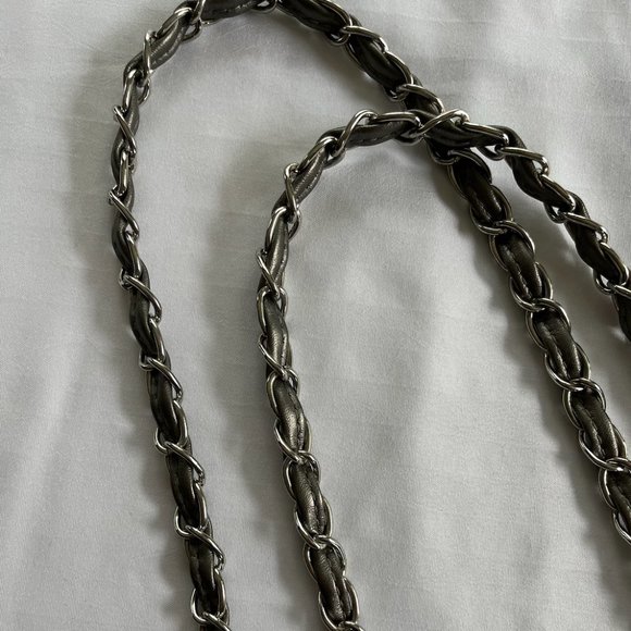 Laila Geir Ness Reversible Pale Pink and Pewter Faux Leather Shoulder Bag - Picture 5 of 9